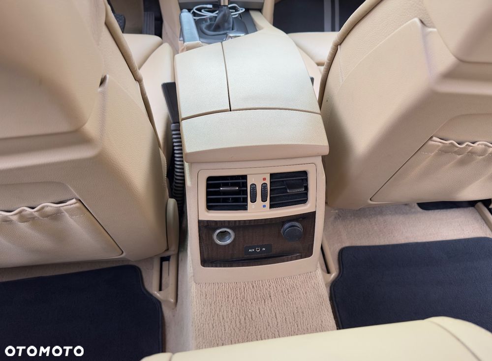 BMW Seria 5 530i Touring - 19