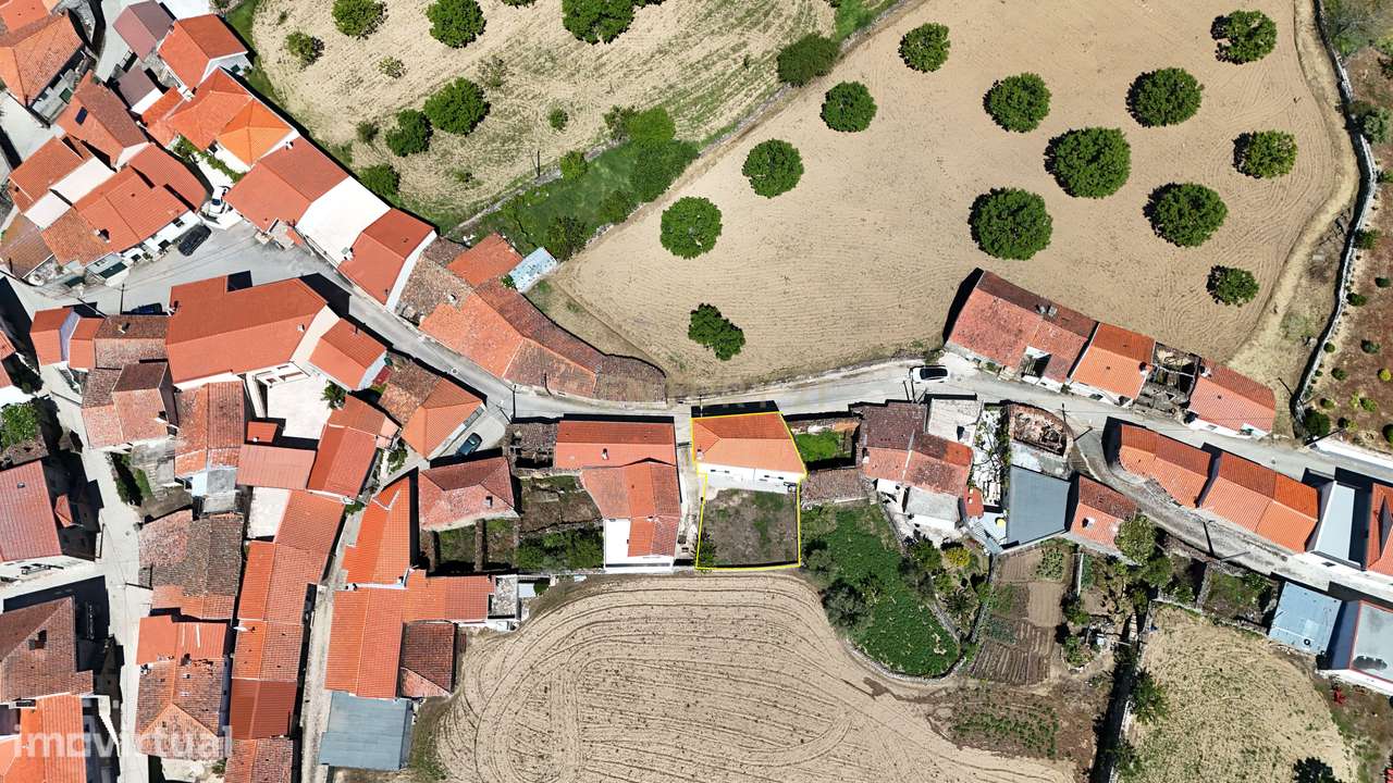 Moradia T2 com Logradouro em Alcarva, Mêda - Grande imagem: 3/13