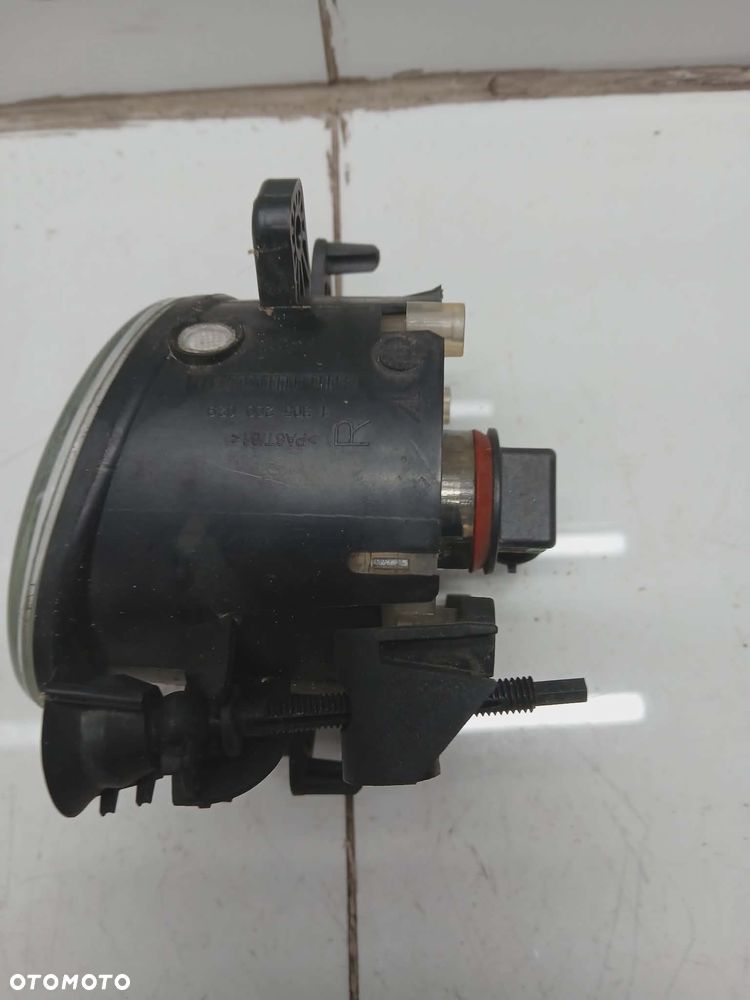 HALOGEN PRAWY PRZÓD PRZEDNI MERCEDES W251 A2518200856 - 4