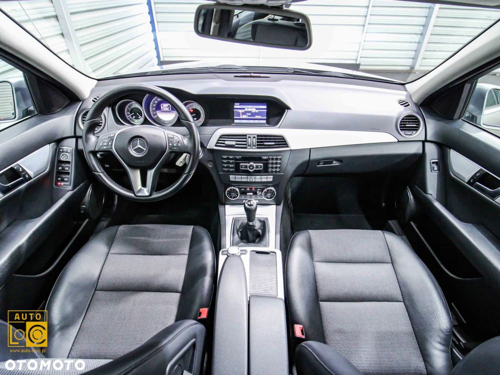 Mercedes-Benz Klasa C 180 CGI BlueEff Avantgarde - 5