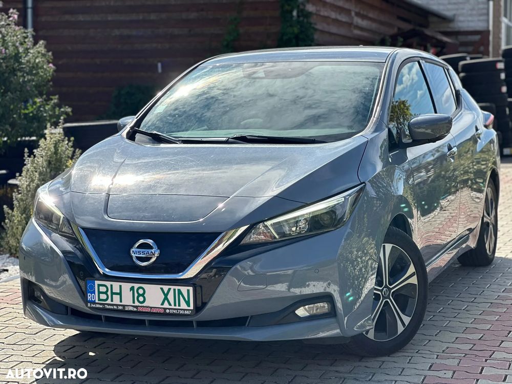 Nissan LEAF - 1
