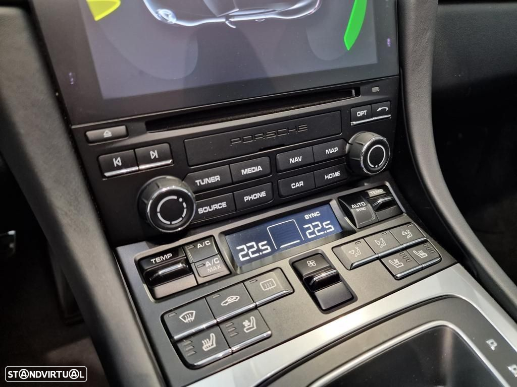 Porsche 911 (991) Carrera 4 S PDK - 17