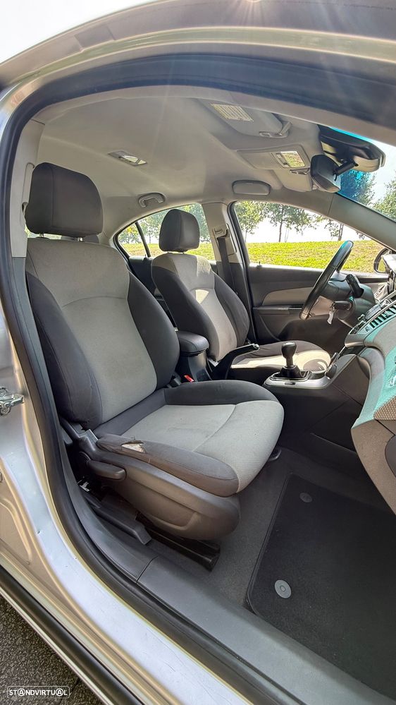 Chevrolet Cruze 2.0 VCDi LT - 12