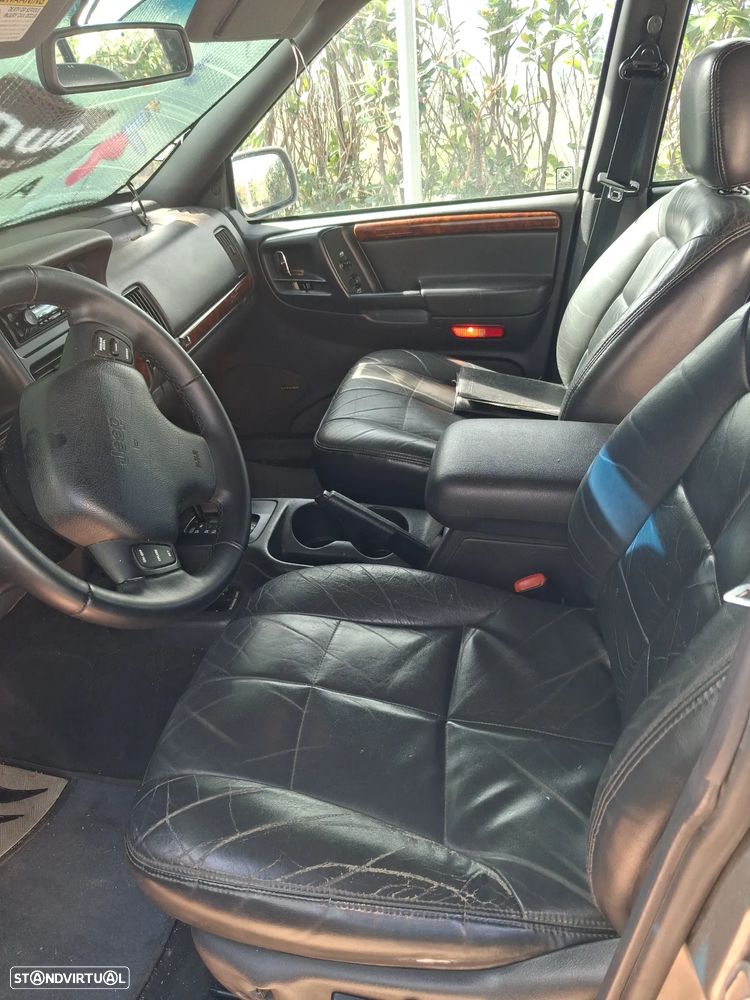 Jeep Grand Cherokee - 10