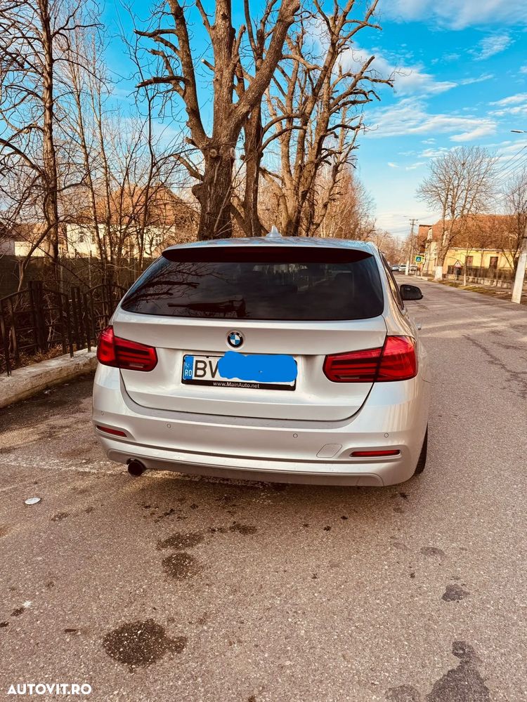 BMW Seria 3 318d Aut. - 12