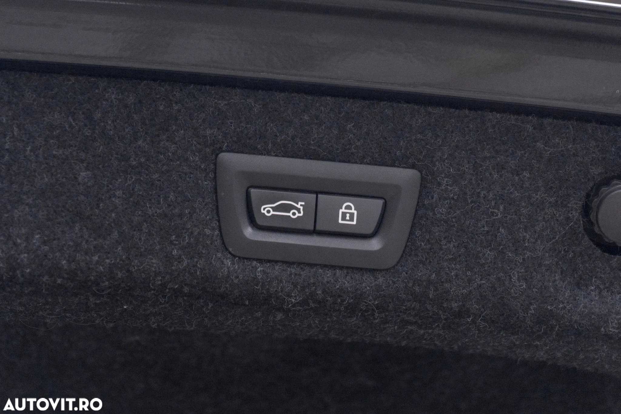 BMW Seria 5 530e xDrive AT PHEV - 28