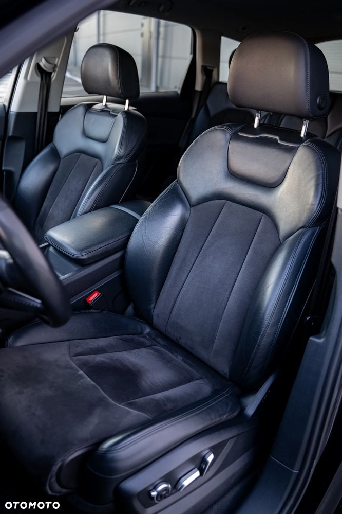 Audi Q7 - 12
