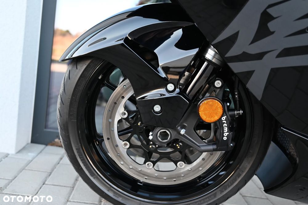 Suzuki GSX-R - 32
