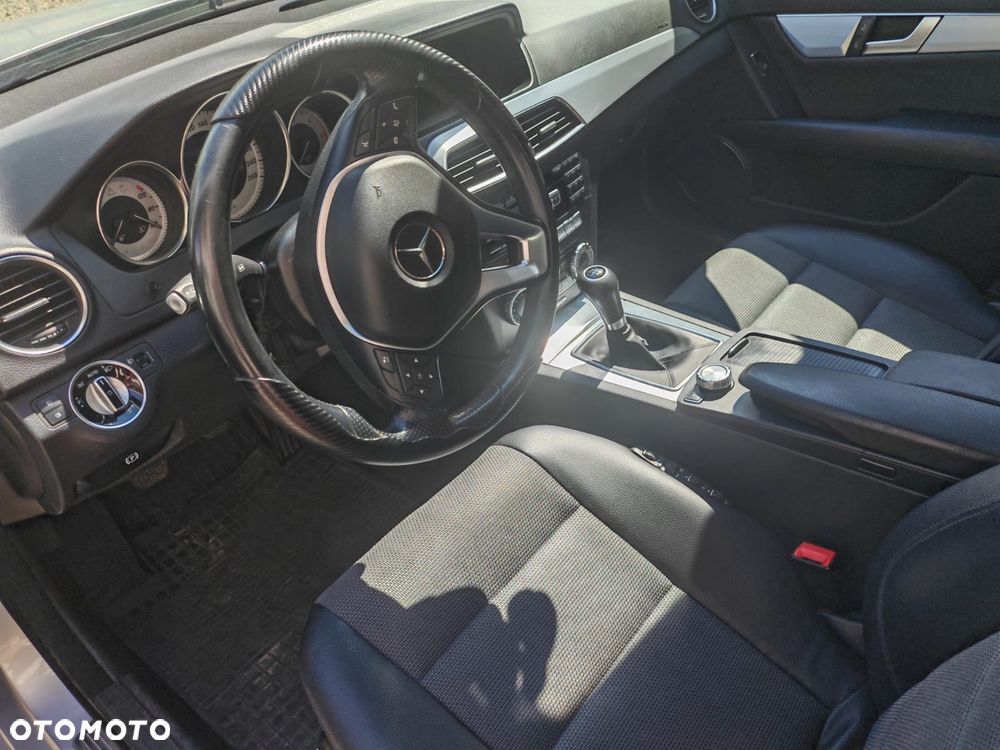 Mercedes-Benz Klasa C 200 CDI BlueEff Classic - 10