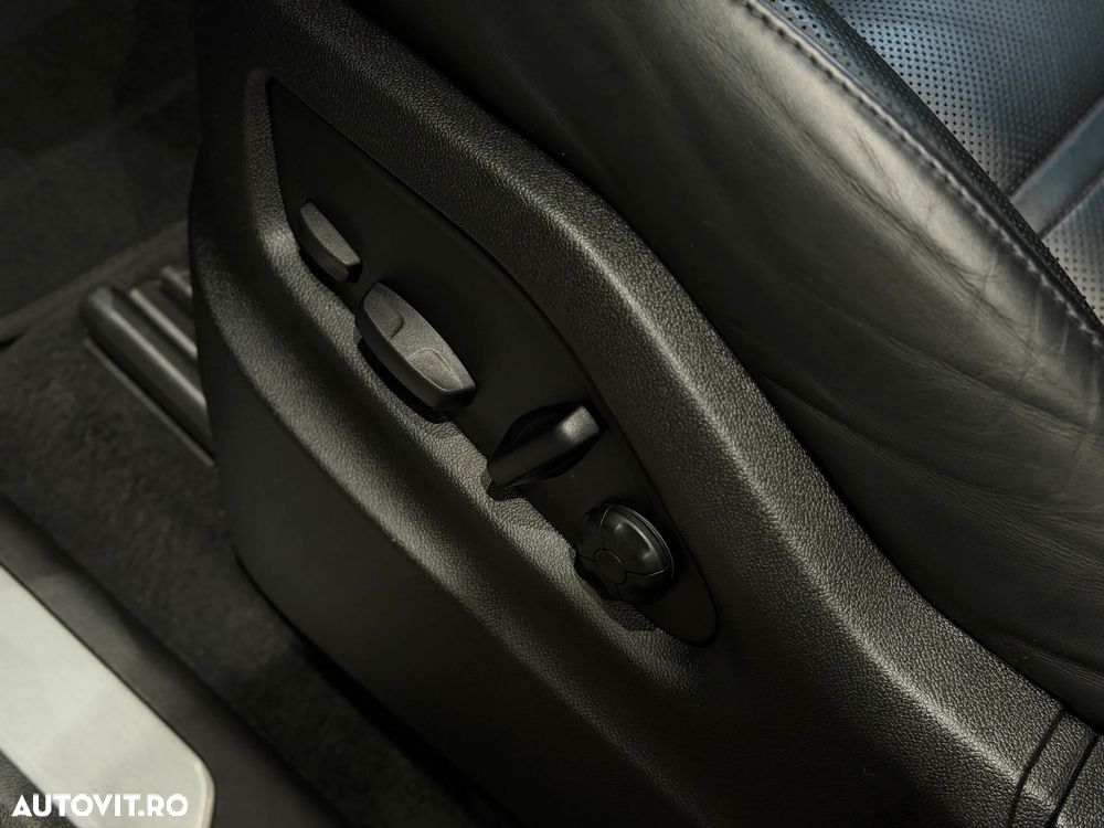 Porsche Cayenne - 26