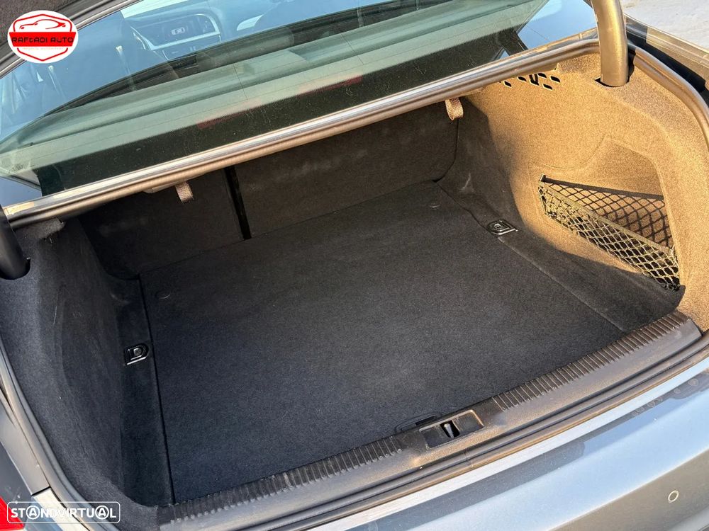 Audi A4 2.0 TDI Multitronic Business Line - 26
