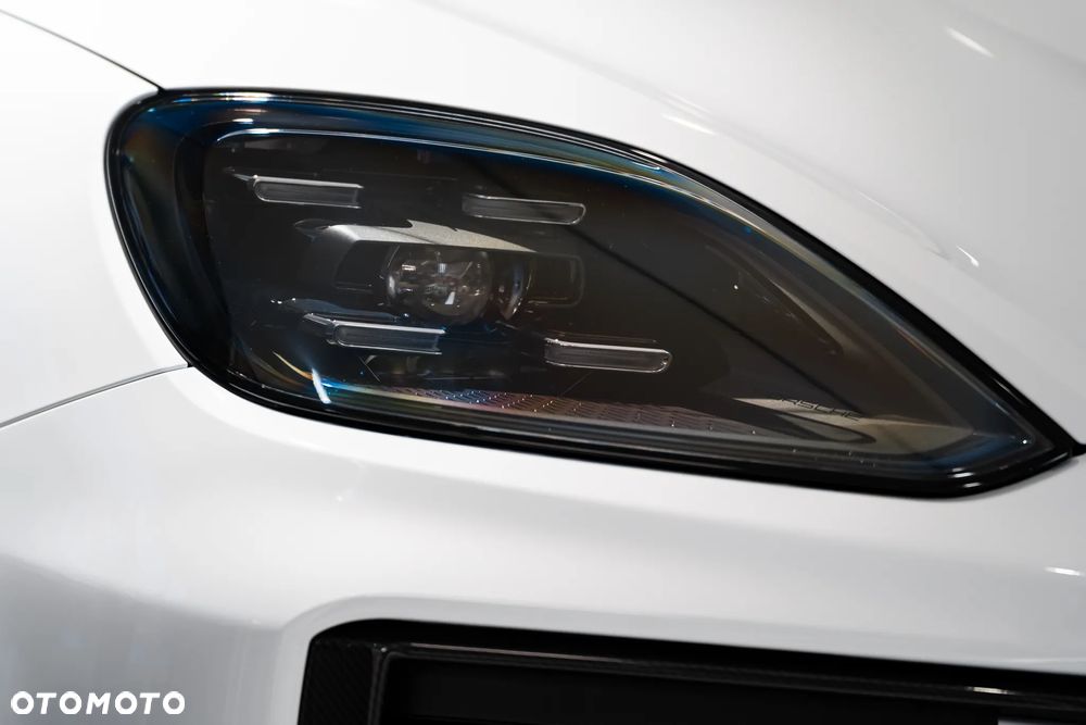 Porsche Cayenne - 21