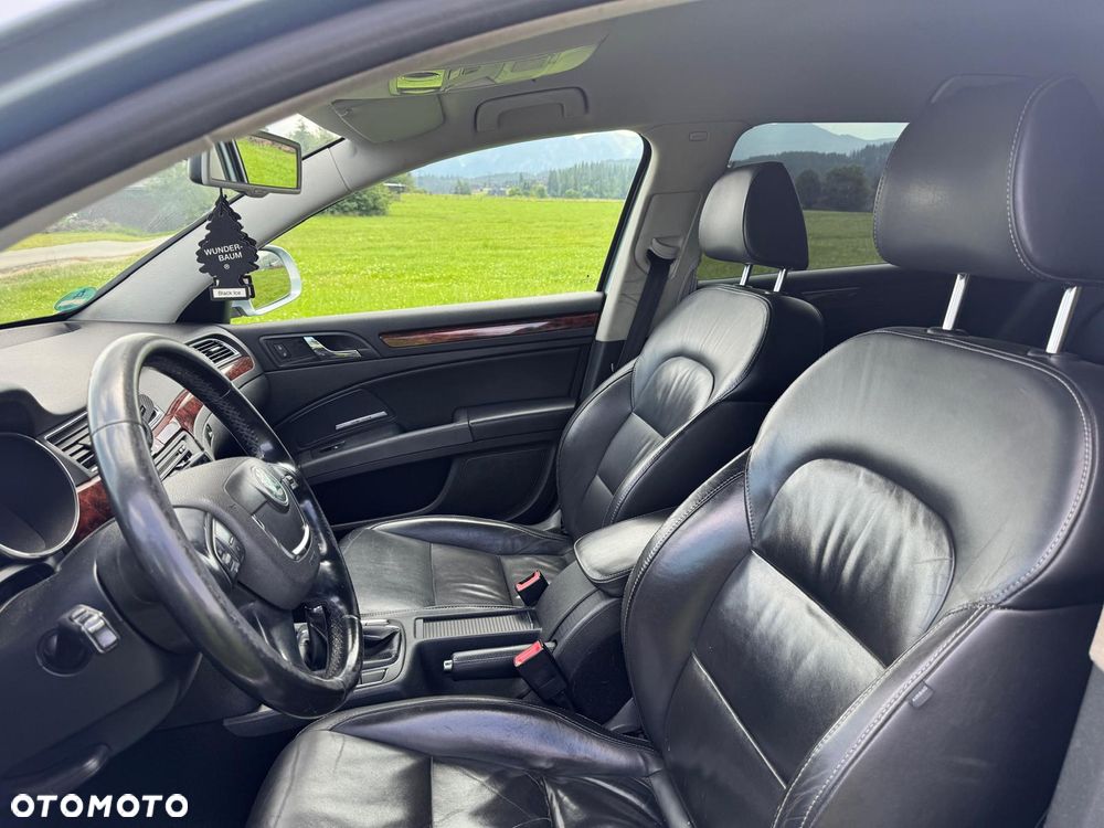 Skoda Superb 2.0 TDI 4x4 Elegance - 14