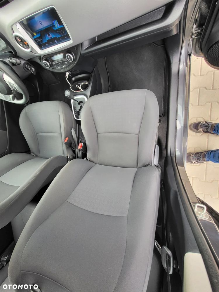 Toyota Yaris - 20