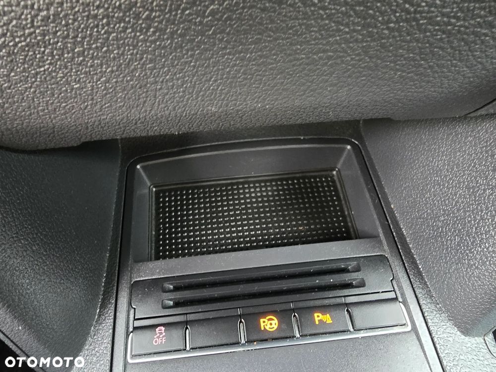 Volkswagen Touran 2.0 TDI Highline - 21