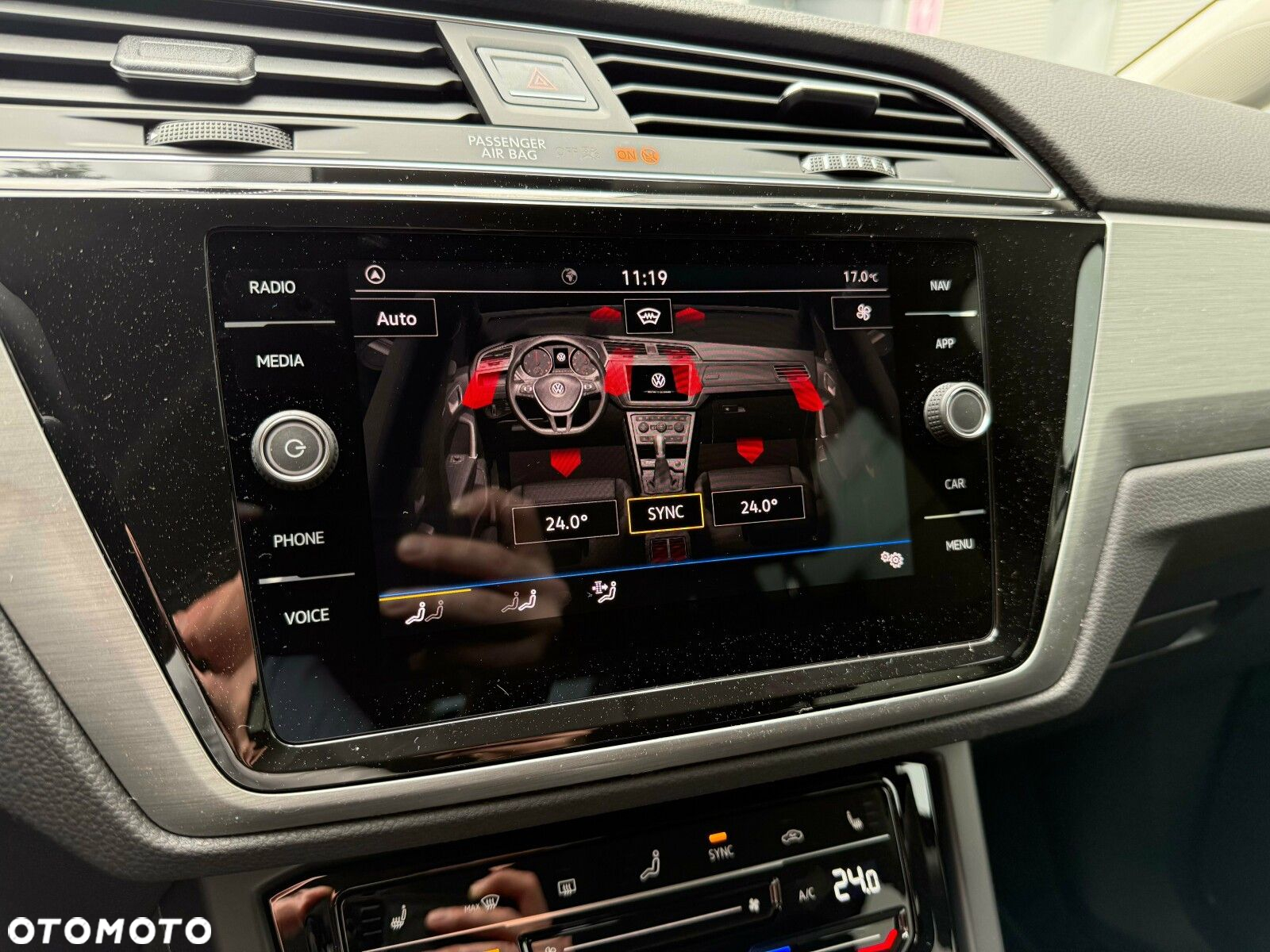 Volkswagen Touran - 17