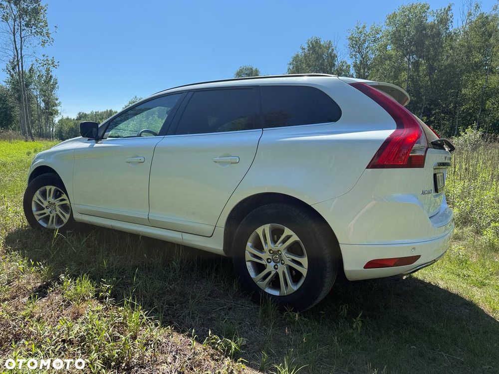 Volvo XC 60 D4 Drive-E Momentum - 4