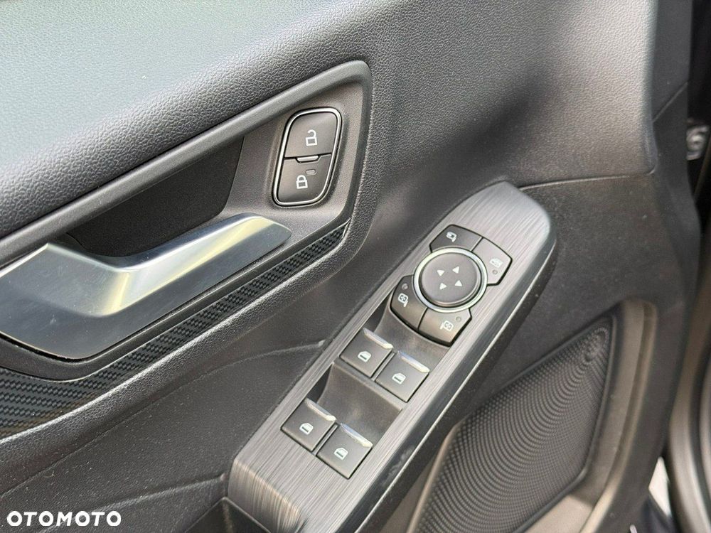 Ford Kuga 1.5 EcoBoost ST-LINE X - 23