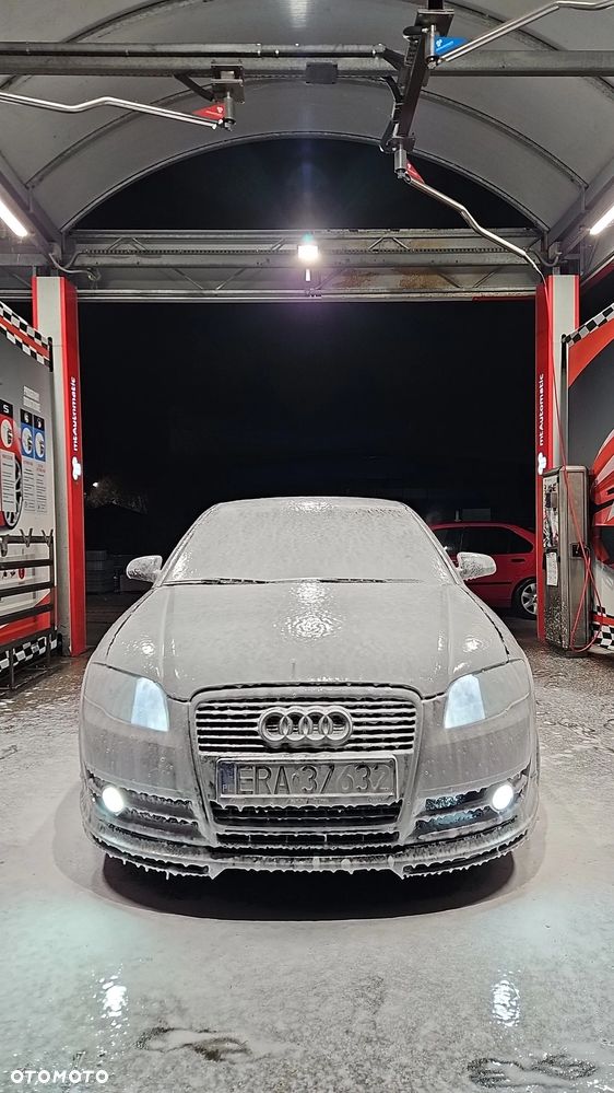 Audi A4 Limousine - 4