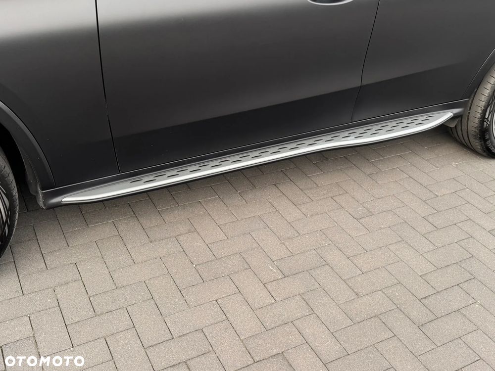Mercedes-Benz GLC 400 e PHEV 4-Matic AMG Line - 29