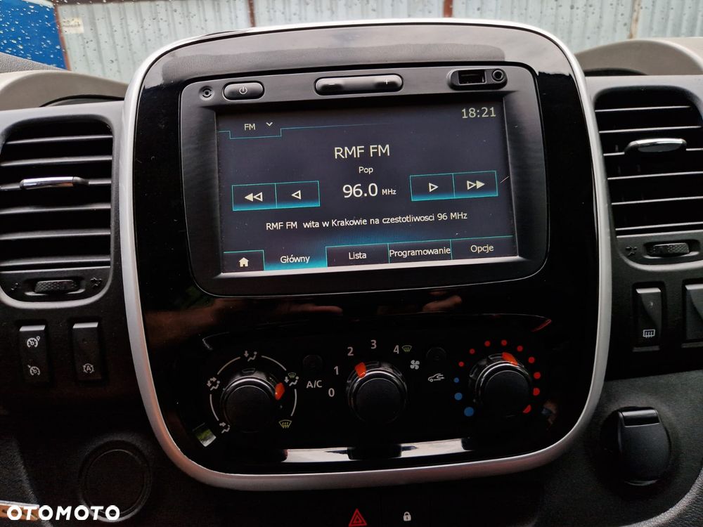 Renault Trafic - 24
