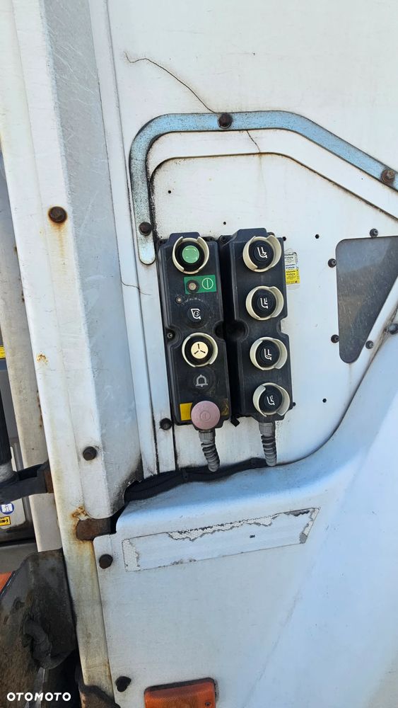 Mercedes-Benz ACTROS 2532 L 6x2 - 17