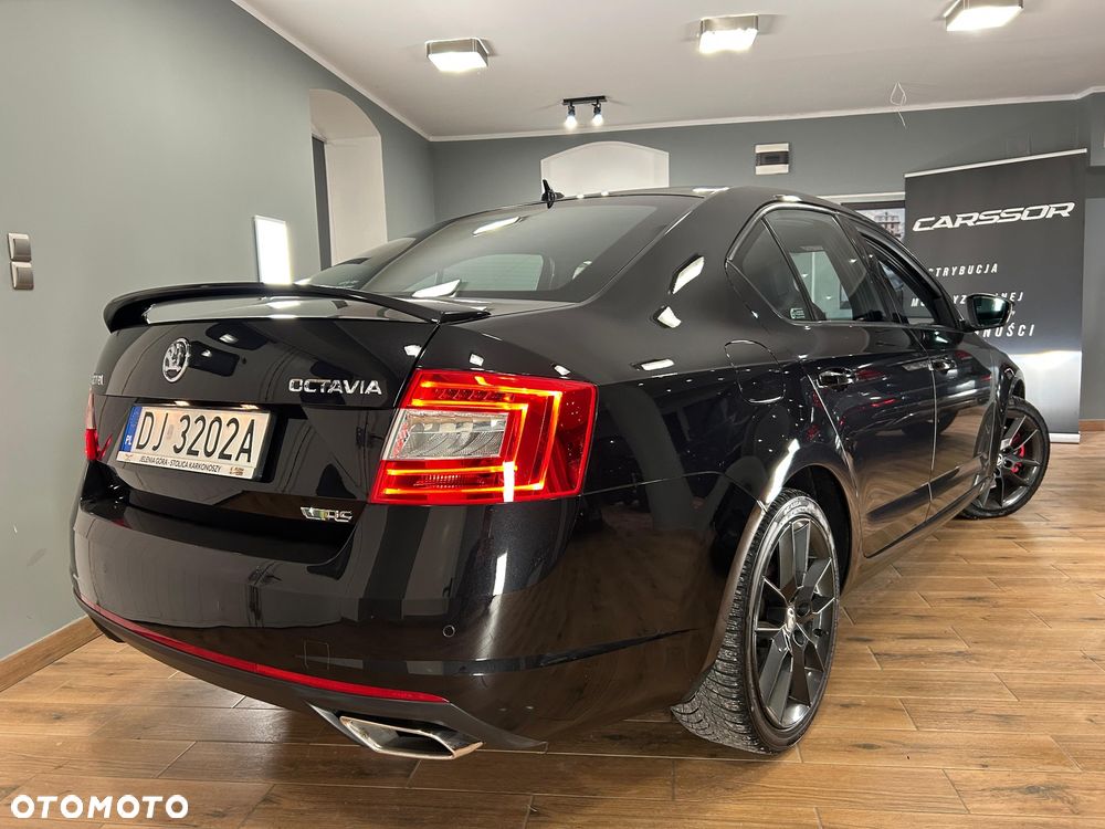Skoda Octavia 2.0 TDI RS DSG - 24