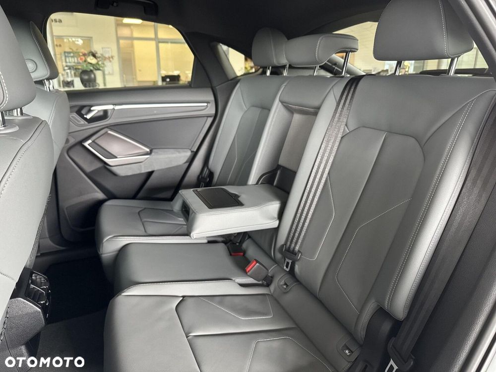 Audi Q3 Sportback - 34