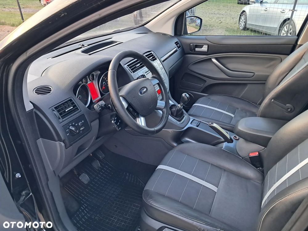 Ford Kuga 2.0 TDCi 4x4 Titanium - 11