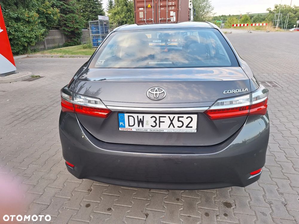 Toyota Corolla 1.6 Classic Plus - 3