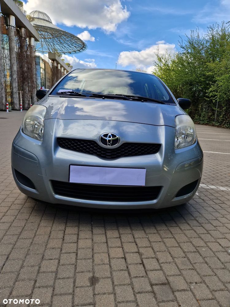 Toyota Yaris 1.0 Terra - 27