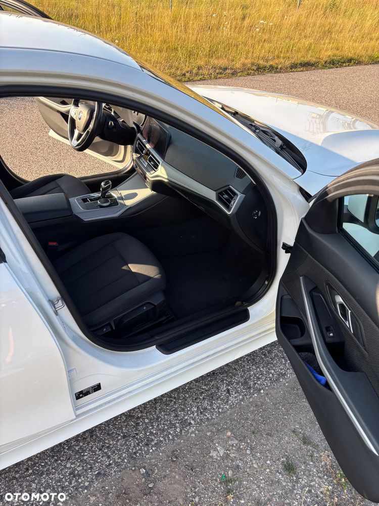 BMW Seria 3 318i Advantage - 14