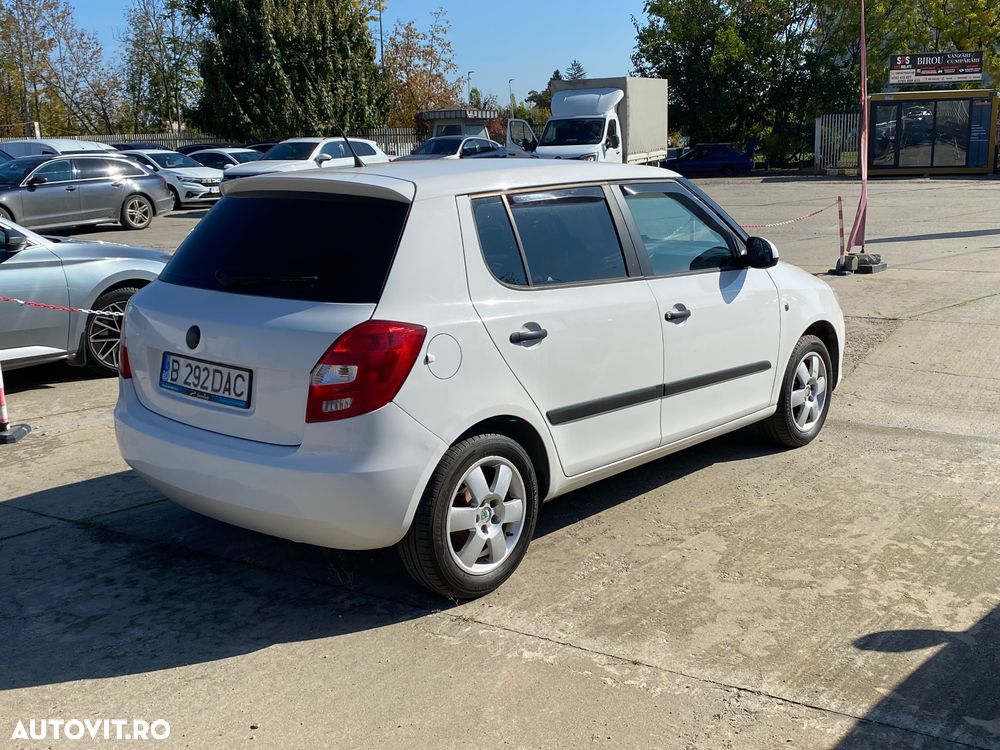 Skoda Fabia 1.2 Ambiente - 9