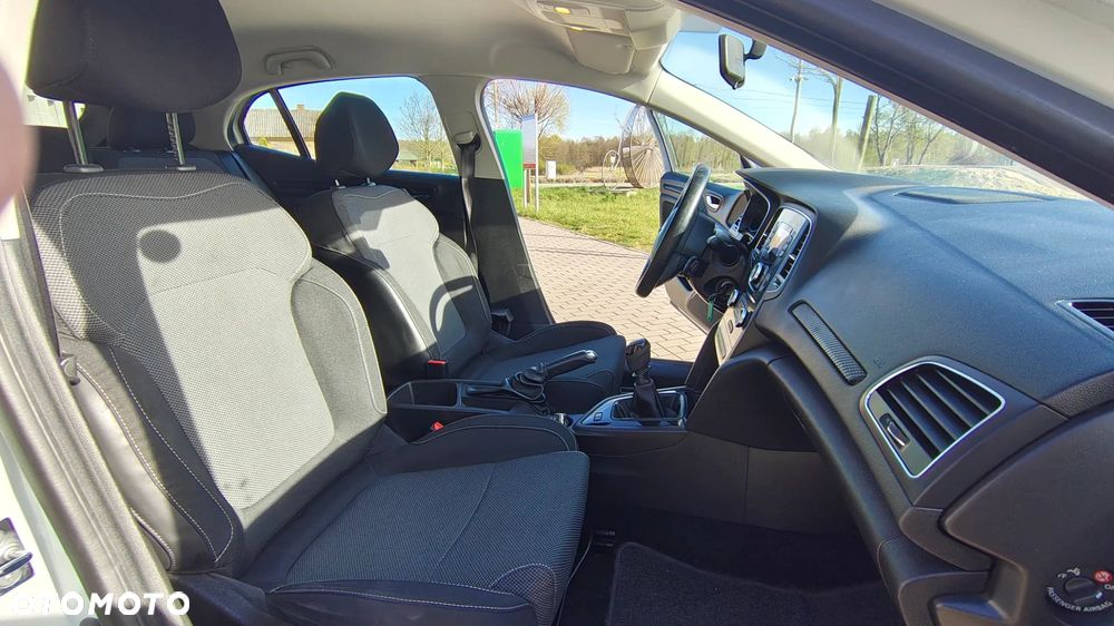 Renault Megane ENERGY TCe 100 LIMITED - 17