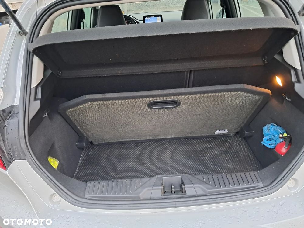 Ford Fiesta - 34