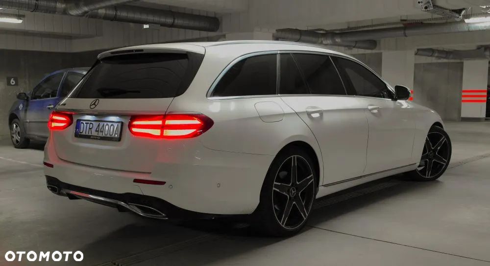 Mercedes-Benz Klasa E 220 d 9G-TRONIC - 2