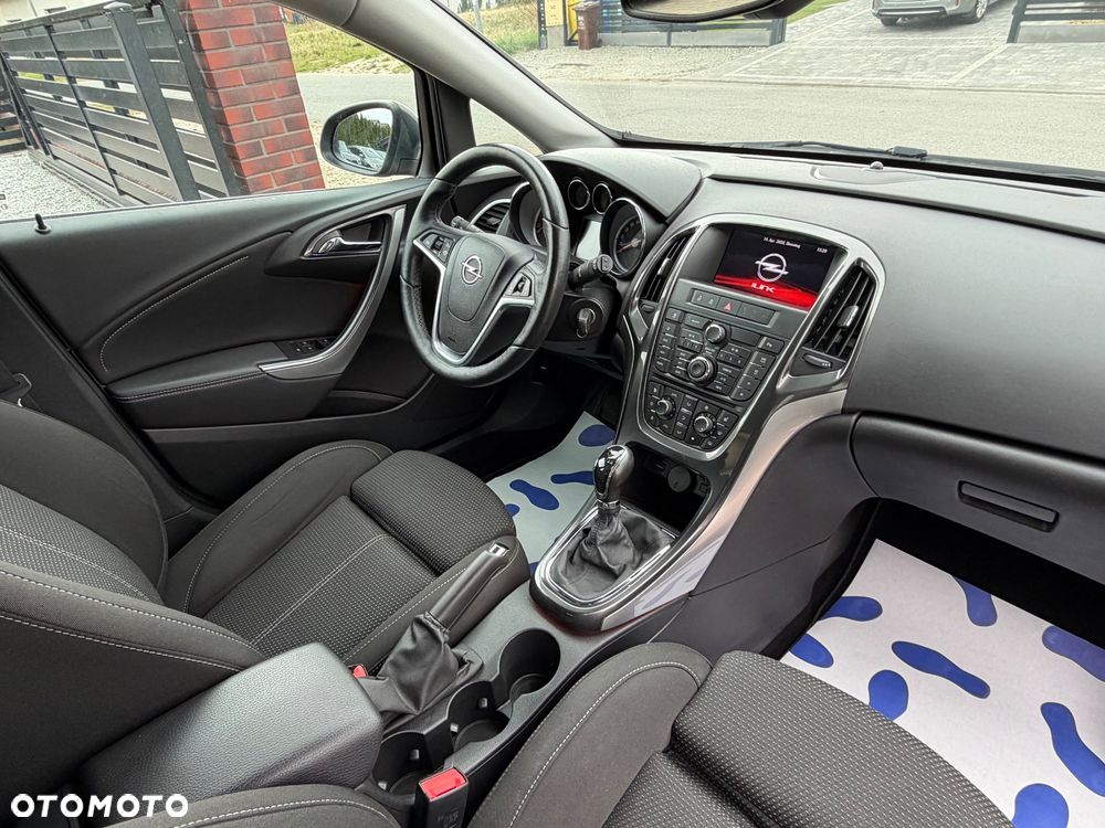 Opel Astra 1.4 Turbo Exklusiv - 33