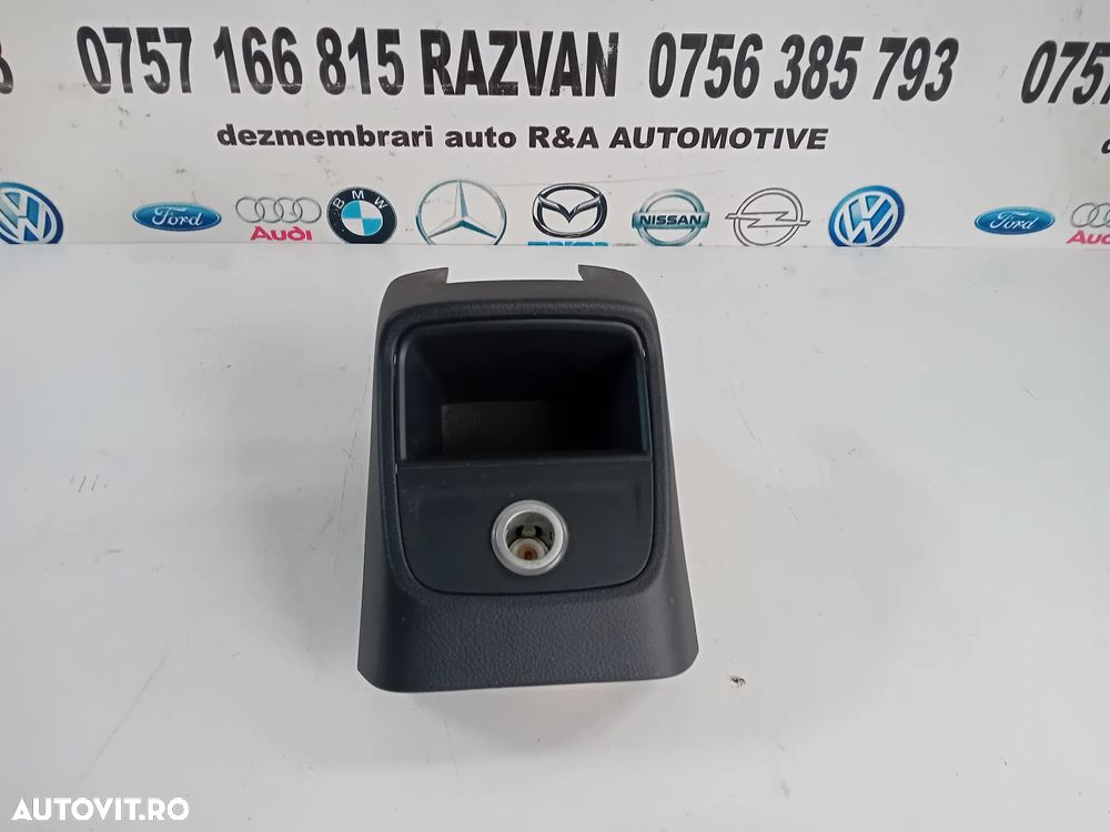 Priza 12V Ornament Spate Cotiera Audi A3 8V An 2012-2020 - 1