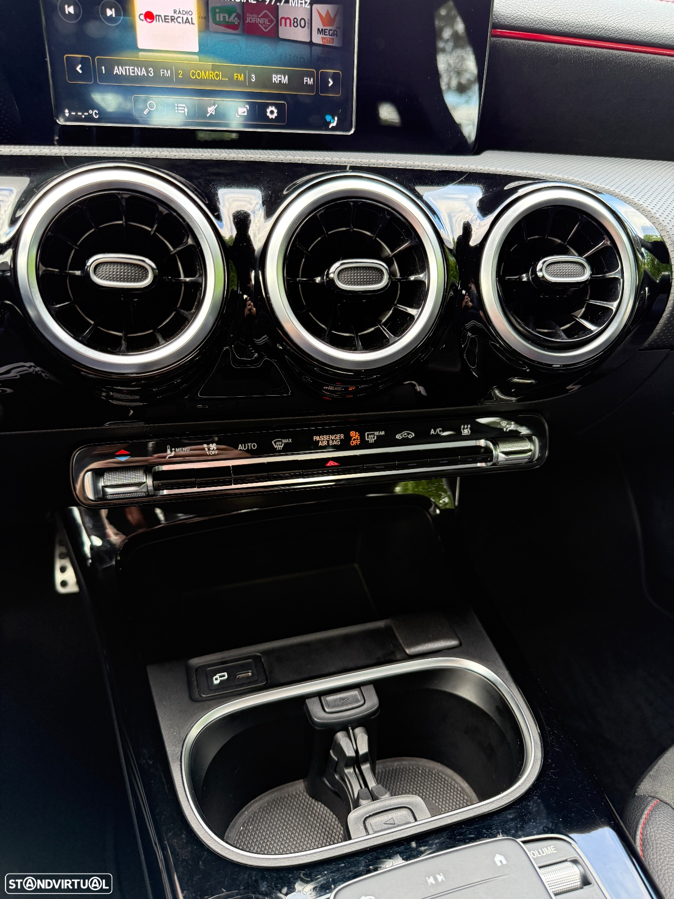 Mercedes-Benz CLA 250 e Shooting Brake AMG Line - 25