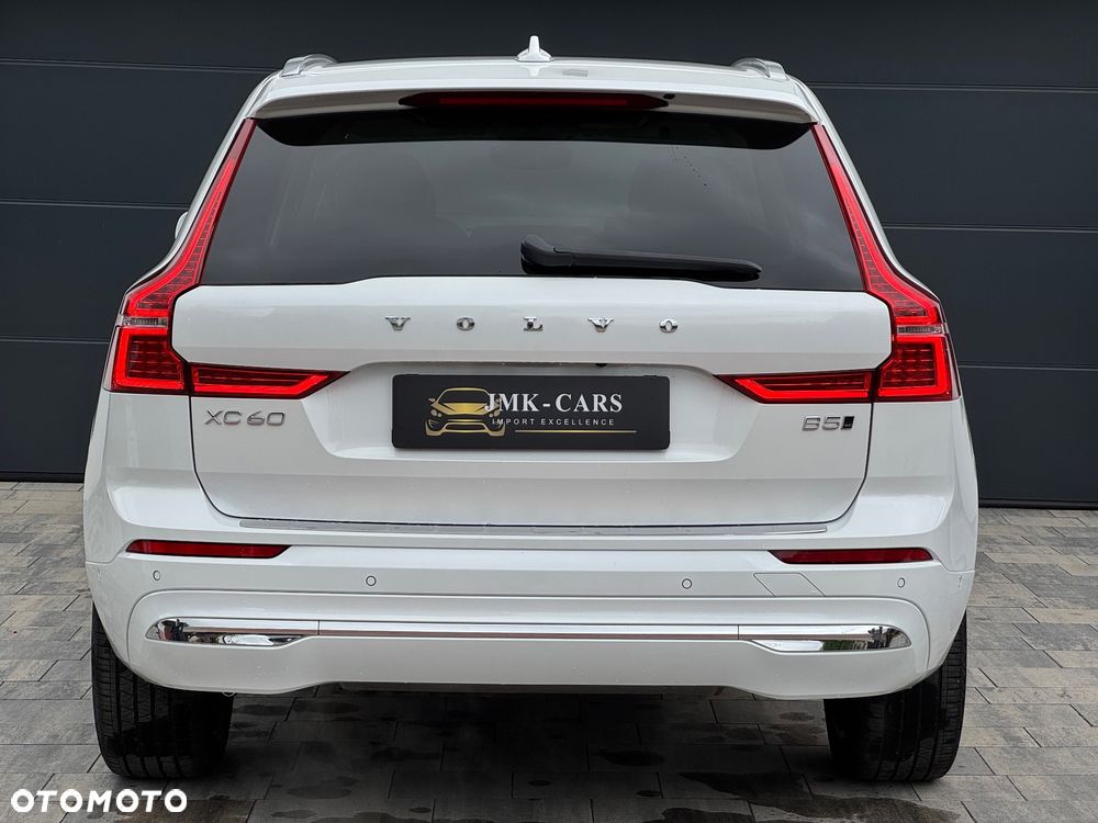 Volvo XC 60 B5 B AWD Plus Bright - 12