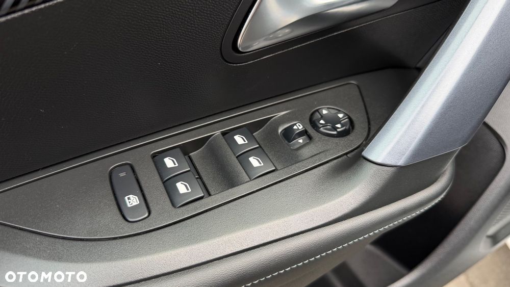 Peugeot 2008 PureTech 130 EAT8 GT - 9