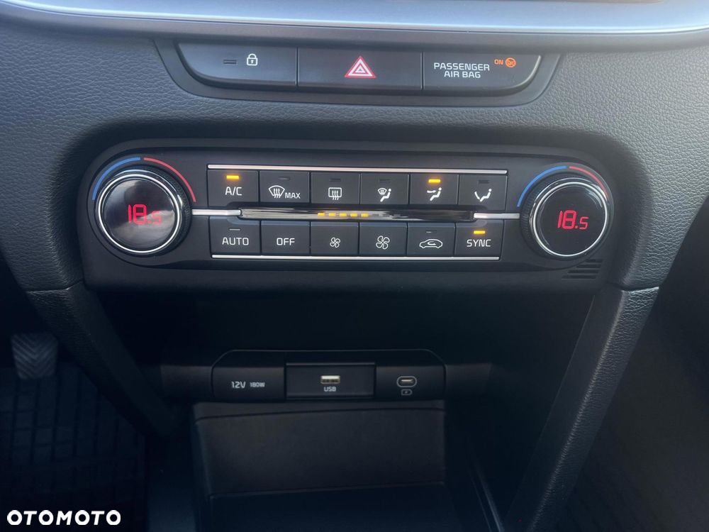 Kia XCeed 1.5 T-GDI M - 23