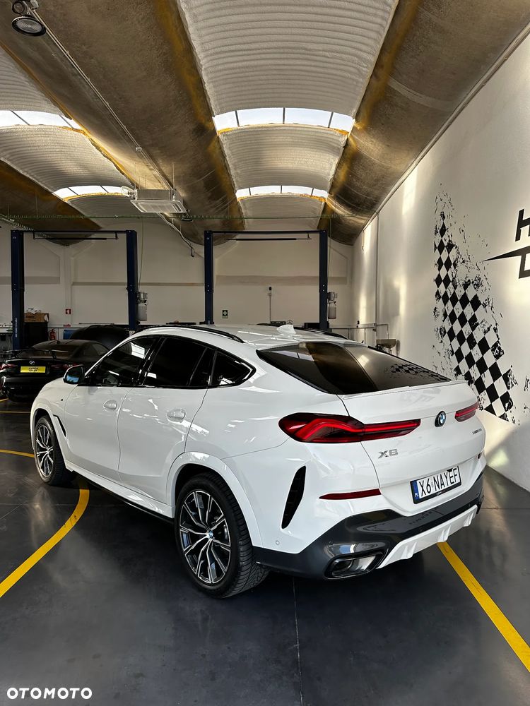 BMW X6 - 22