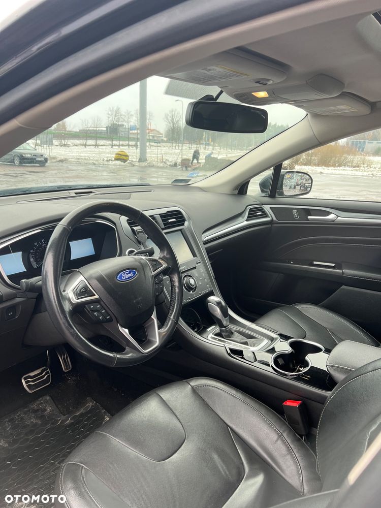 Ford Fusion 2.0 EcoBoost Titanium - 10