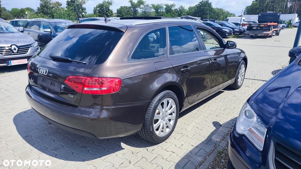 Audi A4 Avant - 13