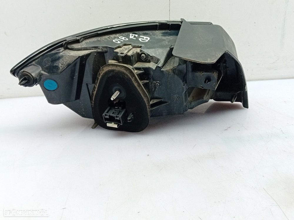 Farolim direito PEUGEOT 208 II - 3