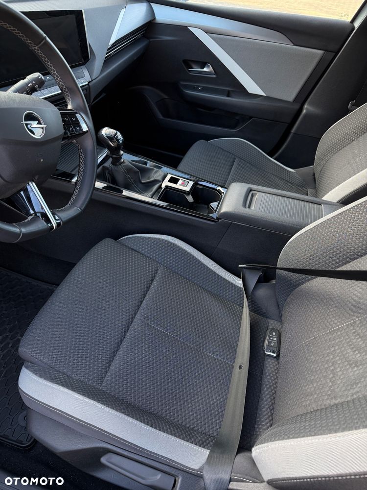 Opel Astra 1.2 T S&S - 8