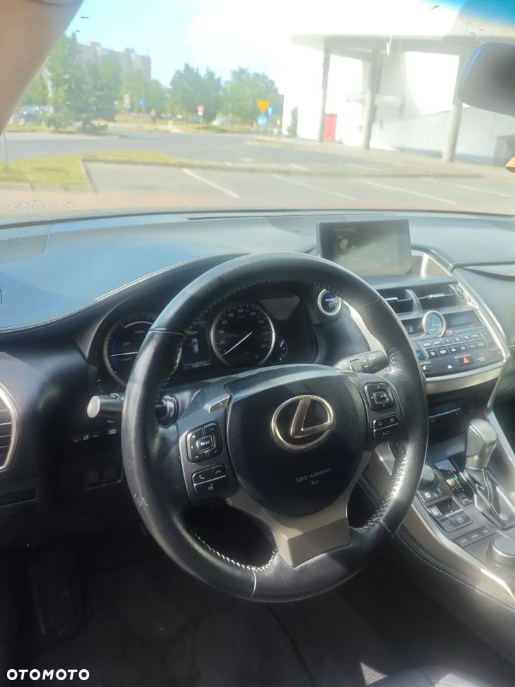 Lexus NX 300h Comfort AWD - 9