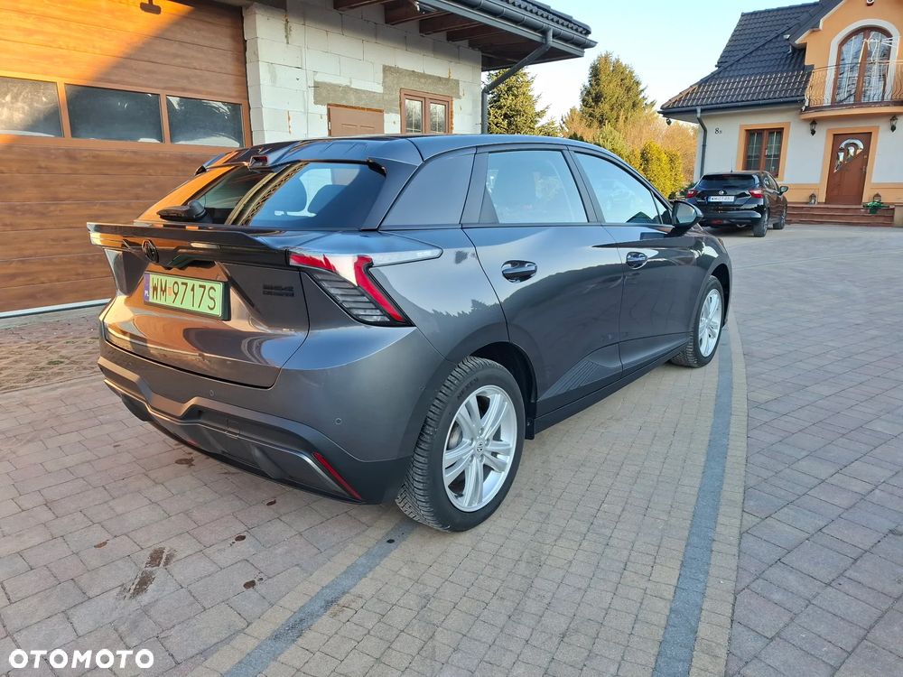 MG 4 Luxury 49 kWh - 4