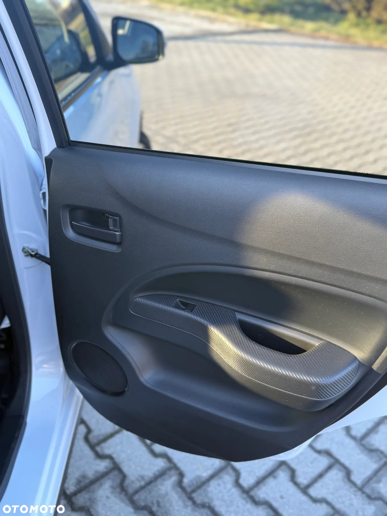 Mitsubishi Space Star 1.2 AS&G Instyle CVT - 20